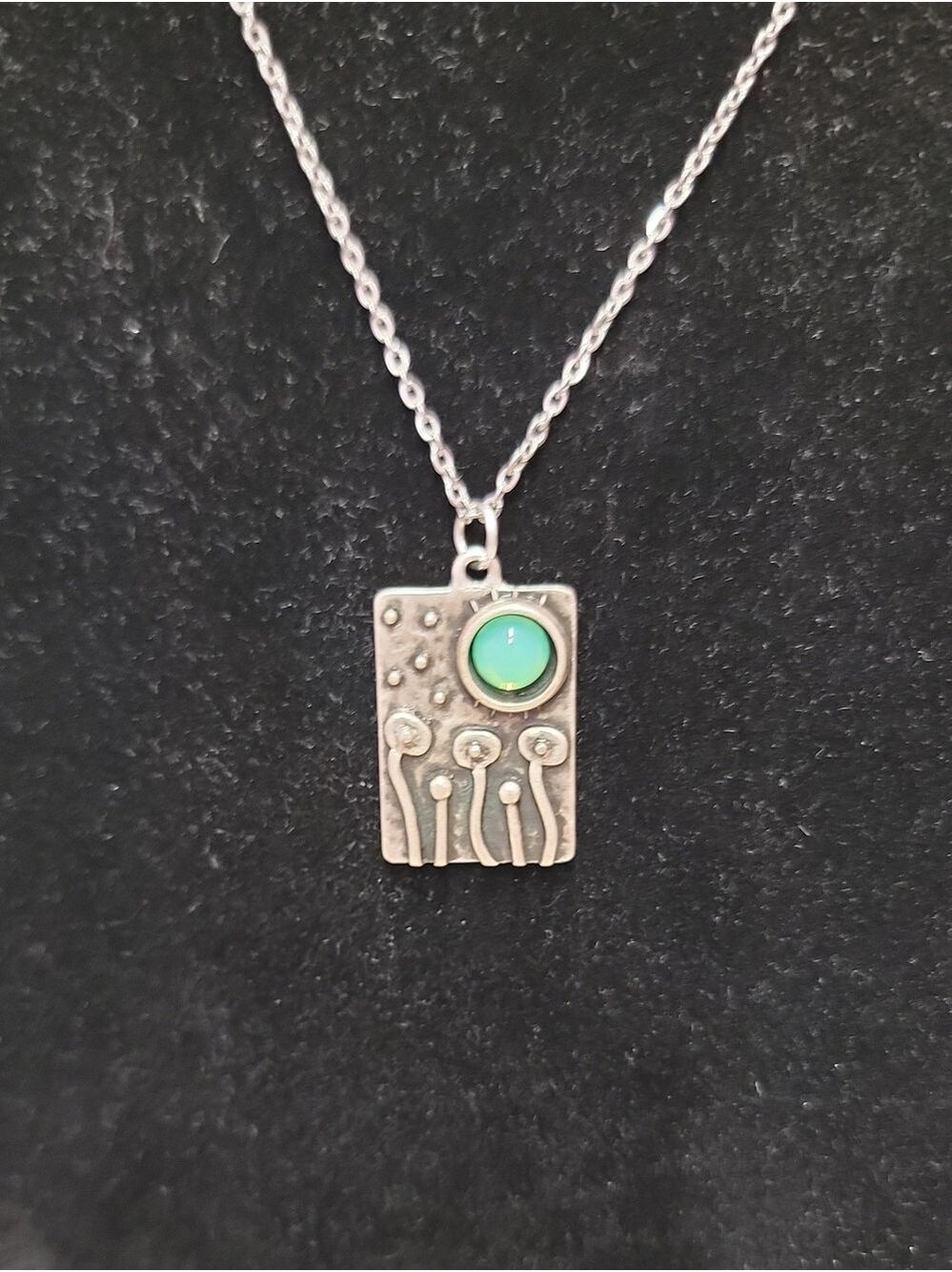 One of a kind Uranium Glass Necklace - Picture 3 of 9